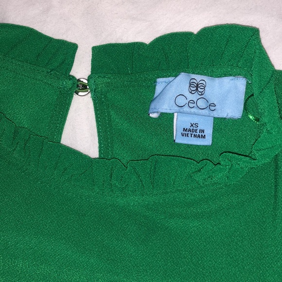 CeCe Ruffle Sleeve Top - Picture 5 of 8